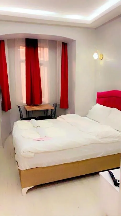 アパートホテル イスタンブール Aymila Apartアパートホテル